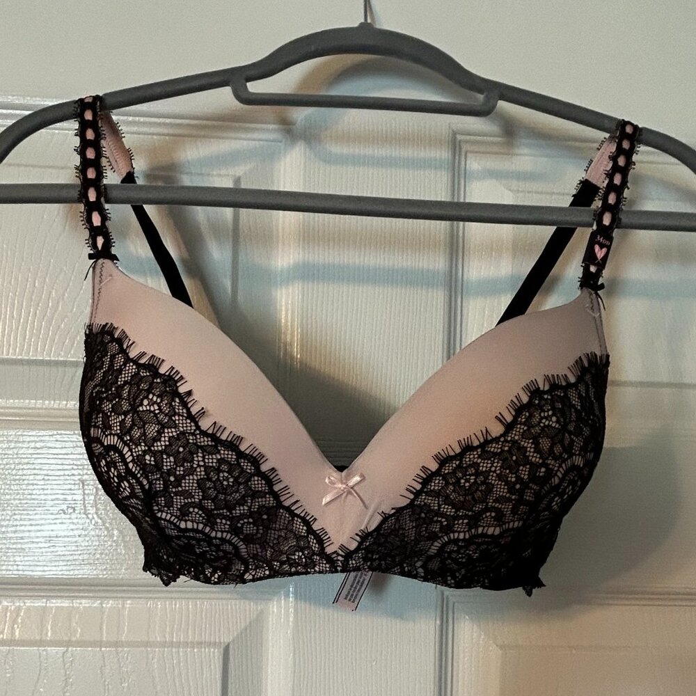 Victoria's Secret Bra, Lace and Satin, Wireless, Lightly Lined, Size 34DD